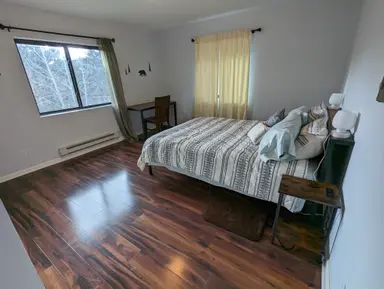 Upstairs Queen Bedroom
