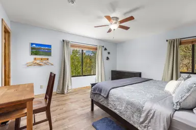 Upstairs Master Suite