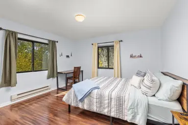 Upstairs Queen Bedroom