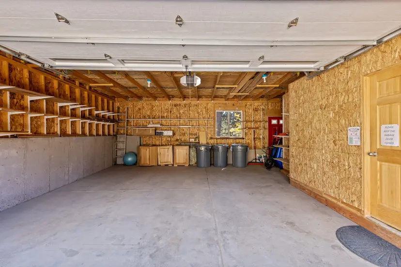 Garage Photo
